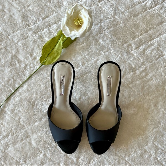 BCBG Heeled Sandals - Picture 4 of 7